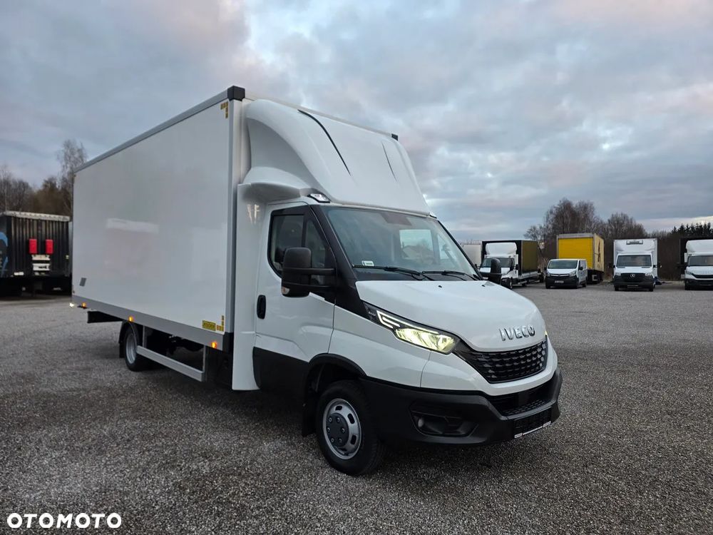 Iveco DAILY  50C18  12 PALET 6 METRÓW  KONTENER DMC 3.5T - 2