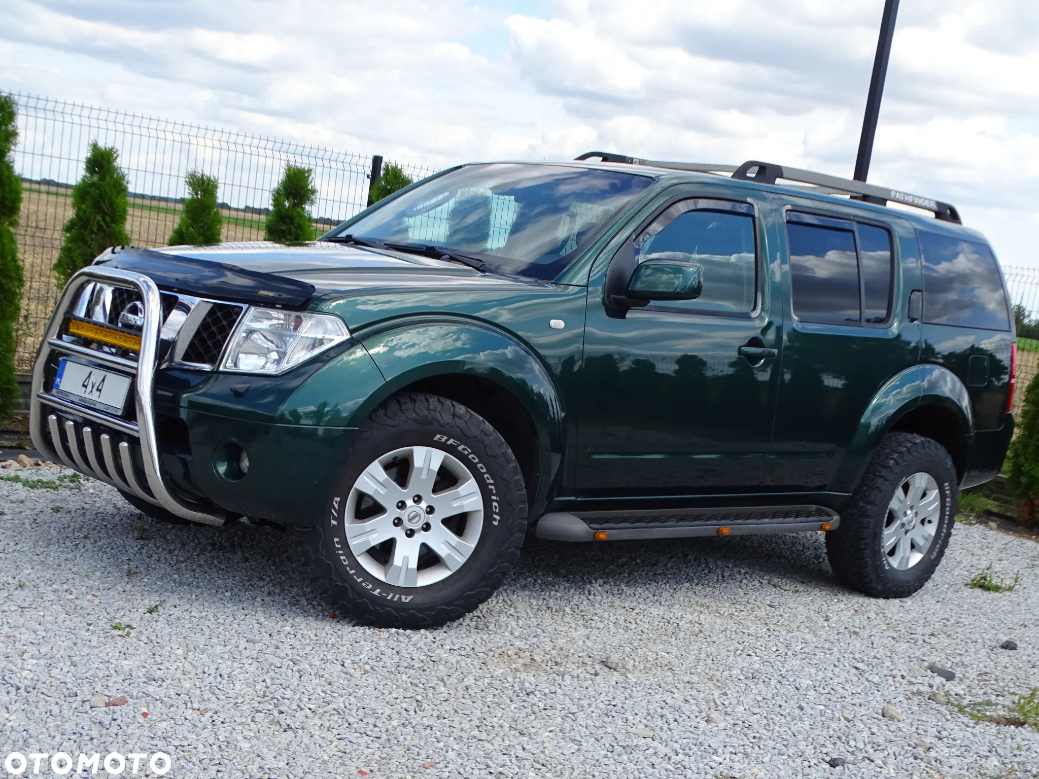 Nissan Pathfinder - 12