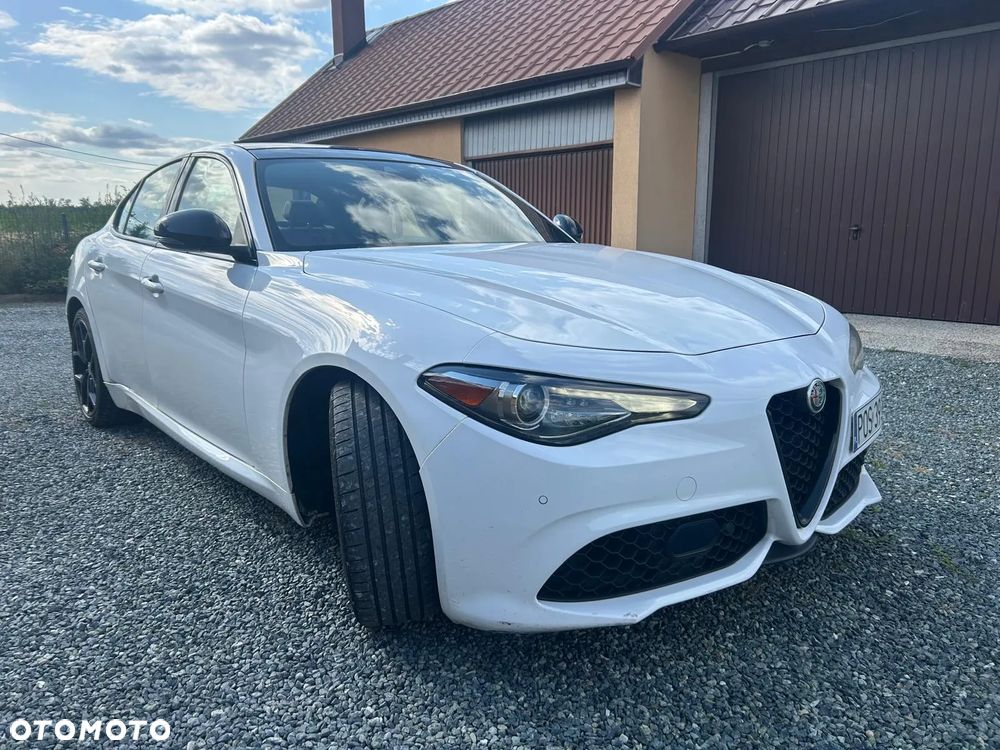 Alfa Romeo Giulia 2.0 Turbo 16V AT8 Veloce Ti - 1