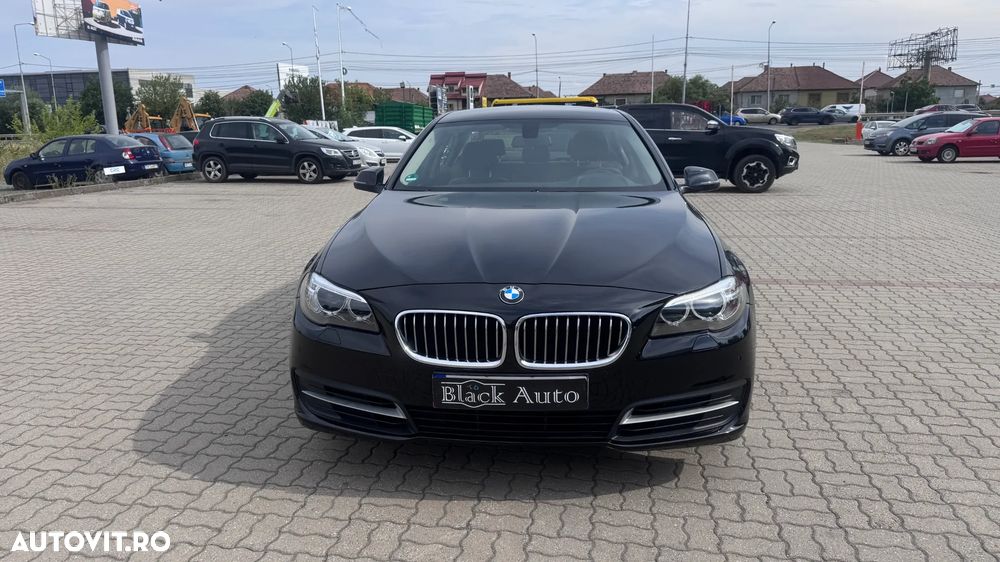 BMW Seria 5 520i Aut. - 2