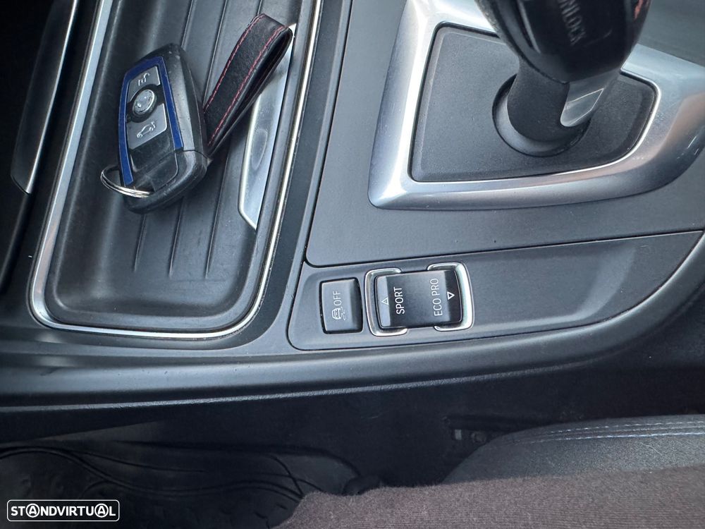 BMW 320 d Auto Pack M - 30