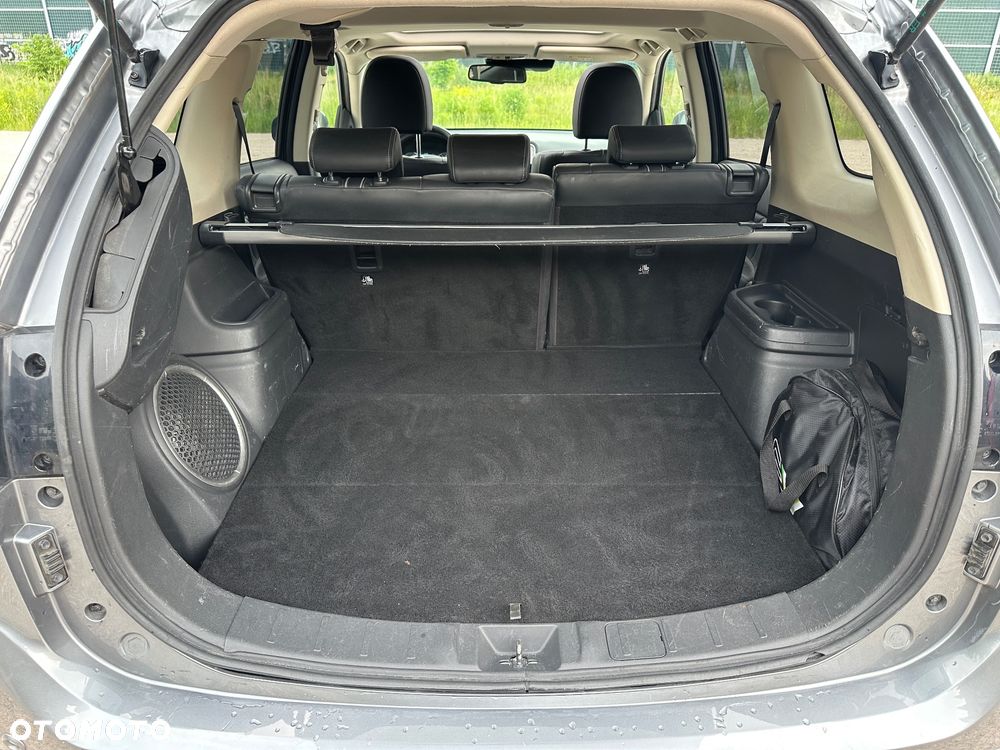 Mitsubishi Outlander Intense + - 15