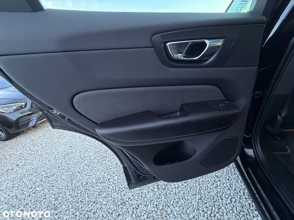 Volvo XC 60 - 30