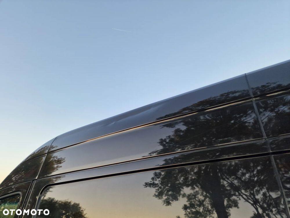 Mercedes-Benz Sprinter - 15