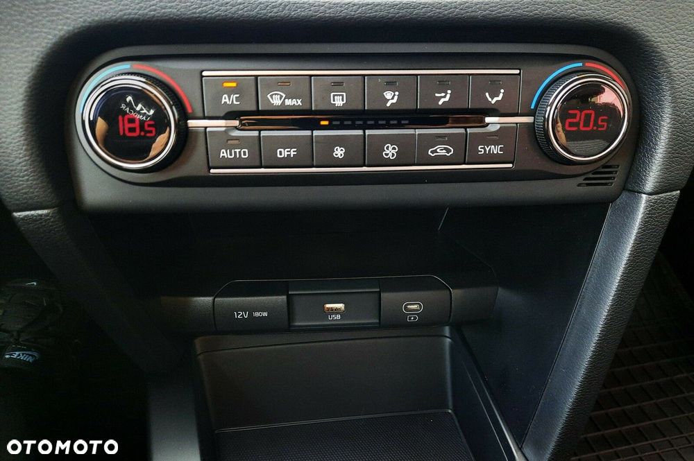 Kia Ceed 1.5 T-GDI M DCT - 26