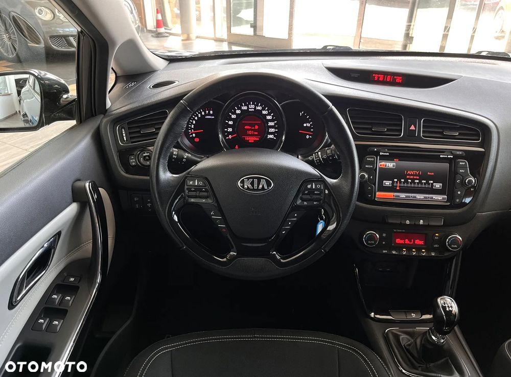 Kia Ceed 1.6 GDI Business Line - 15