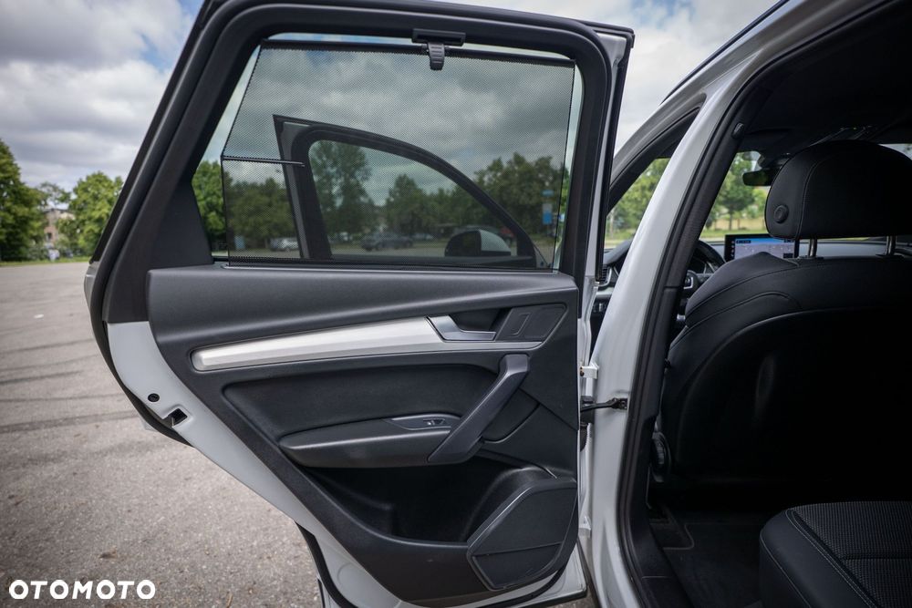 Audi Q5 50 TFSIe quattro S tronic S line - 37