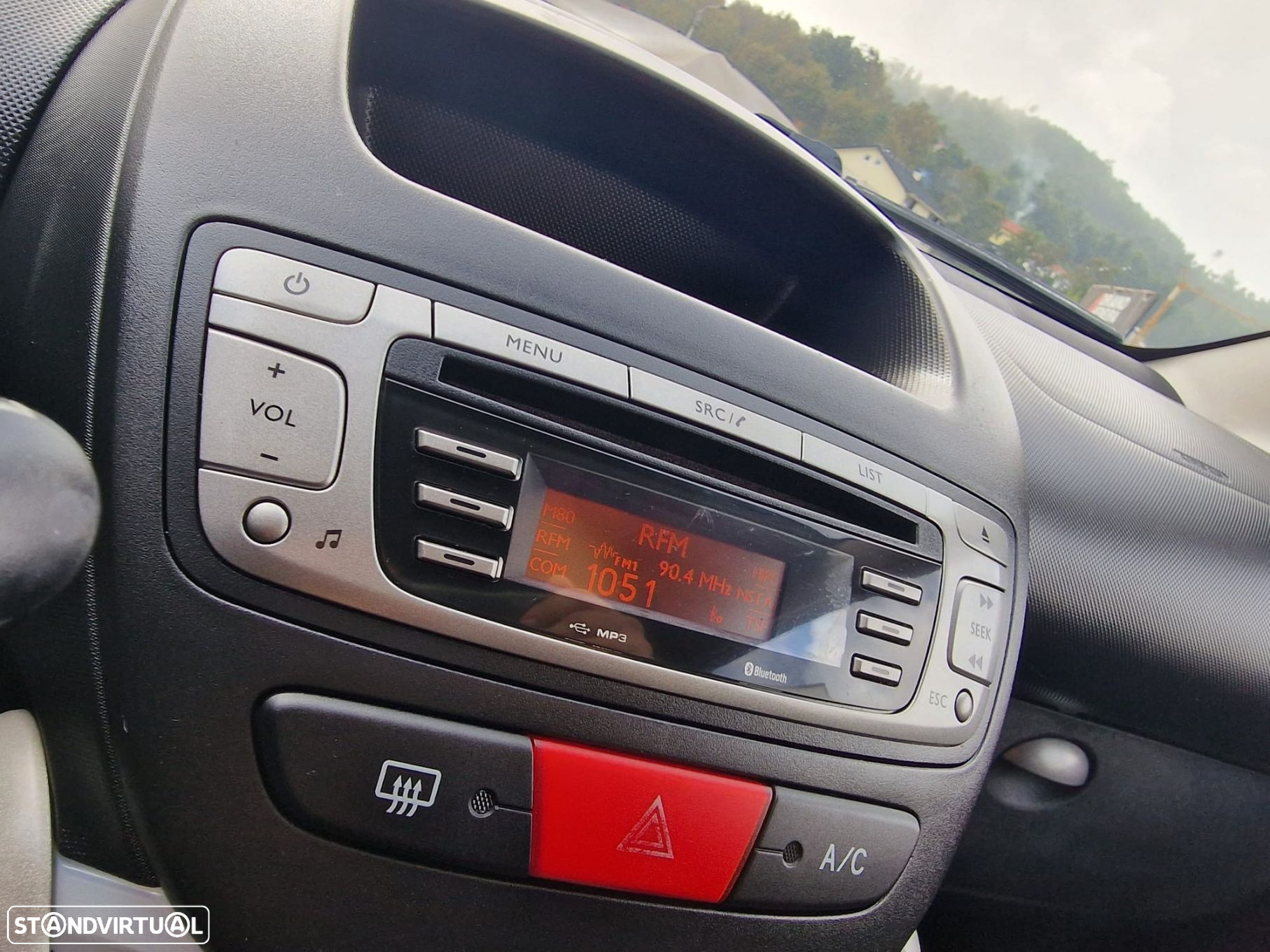 Peugeot 107 1.0 SE Envy 2-Tronic - 8