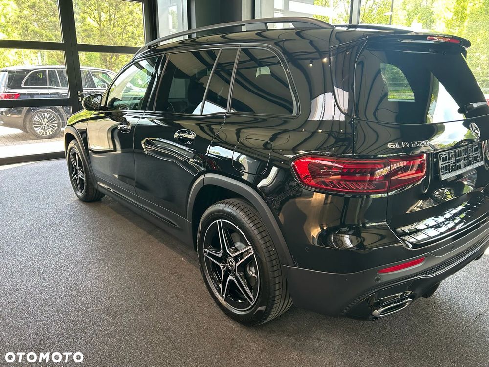 Mercedes-Benz GLB - 6
