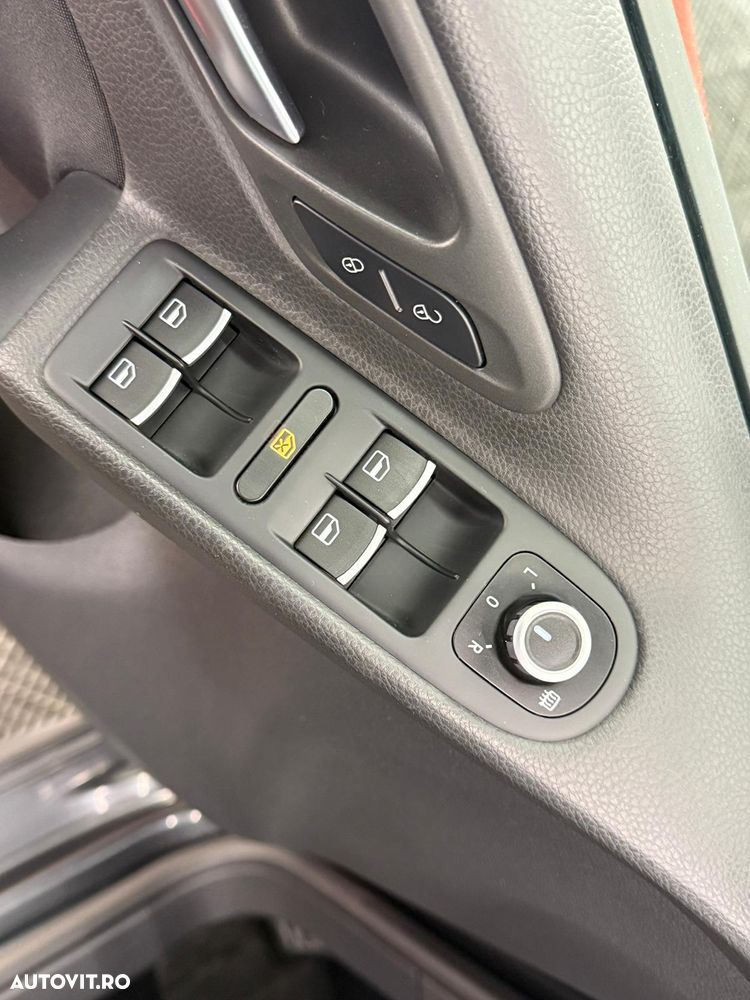 Volkswagen Golf 2.0 GTI - 11