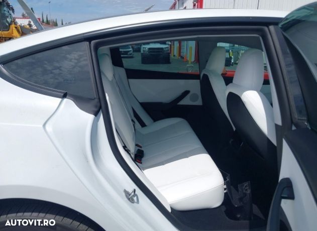 Tesla Model 3 Standard - 8