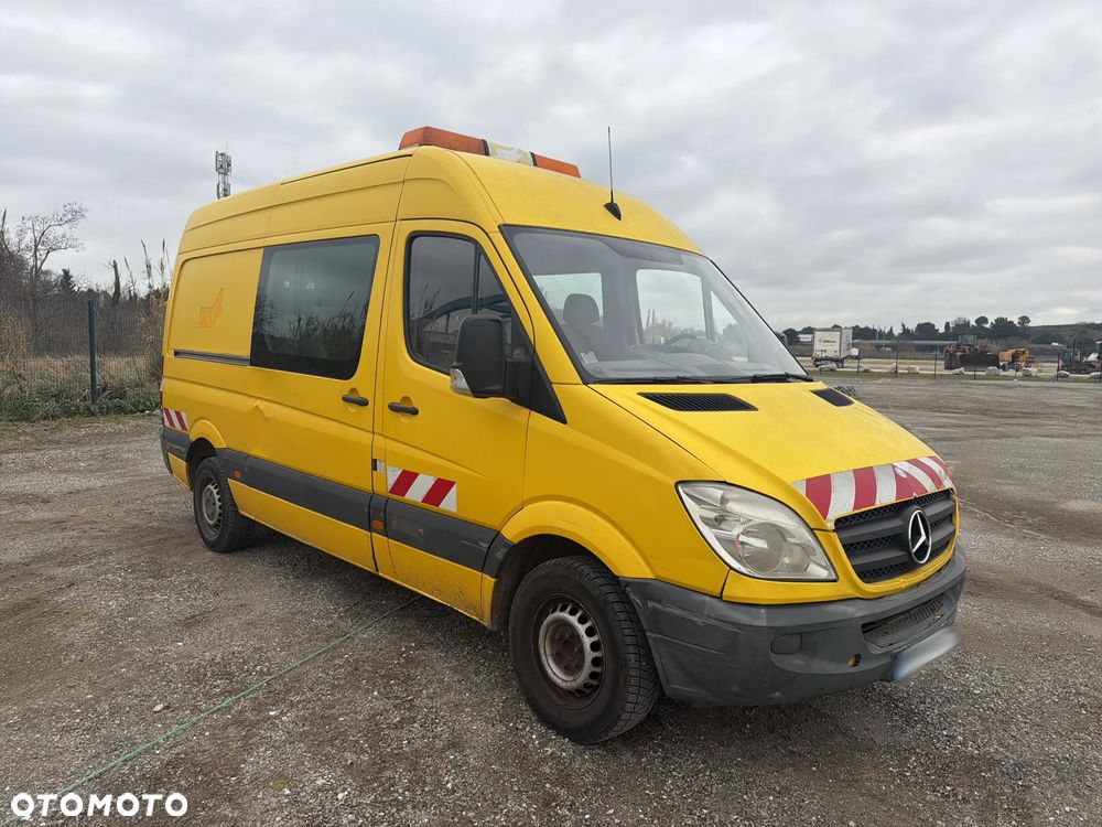 Mercedes-Benz Sprinter - 1