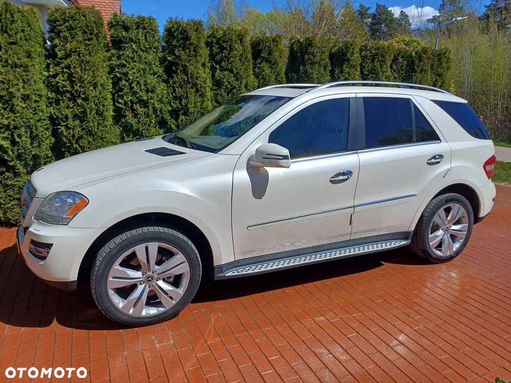 Mercedes-Benz ML 350 4Matic 7G-TRONIC Grand Edition - 27