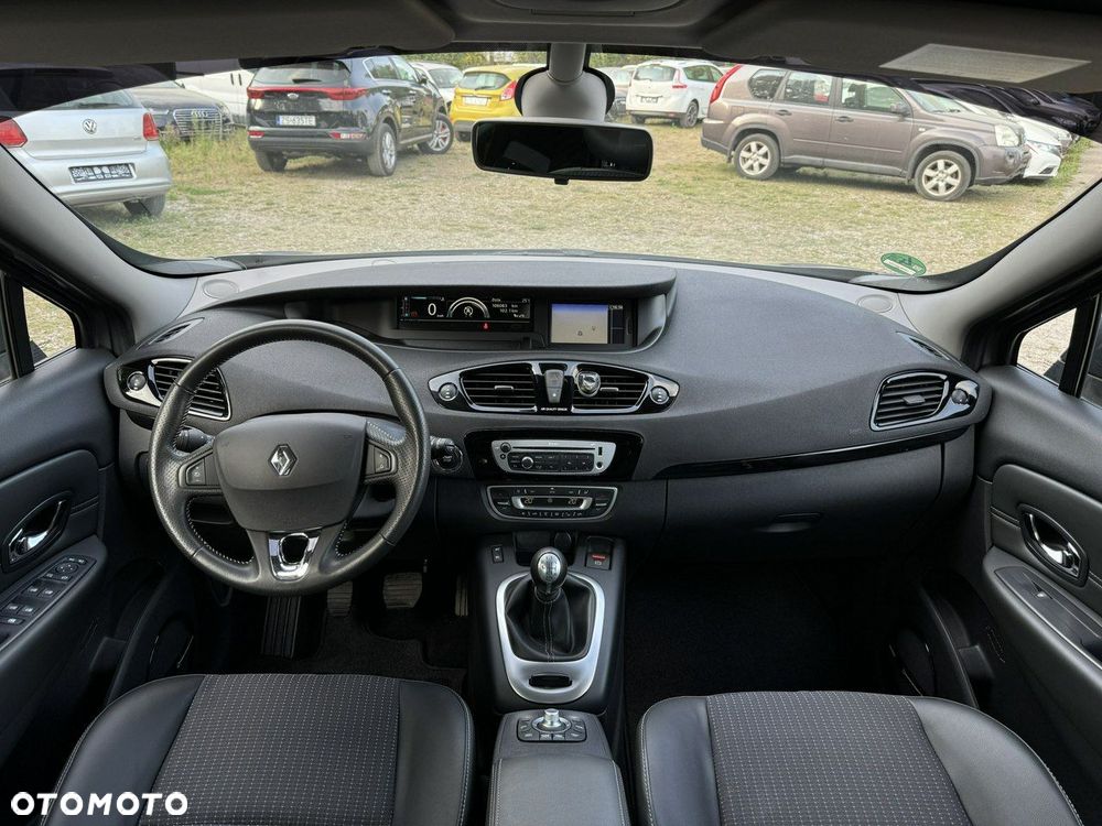 Renault Grand Scenic - 26