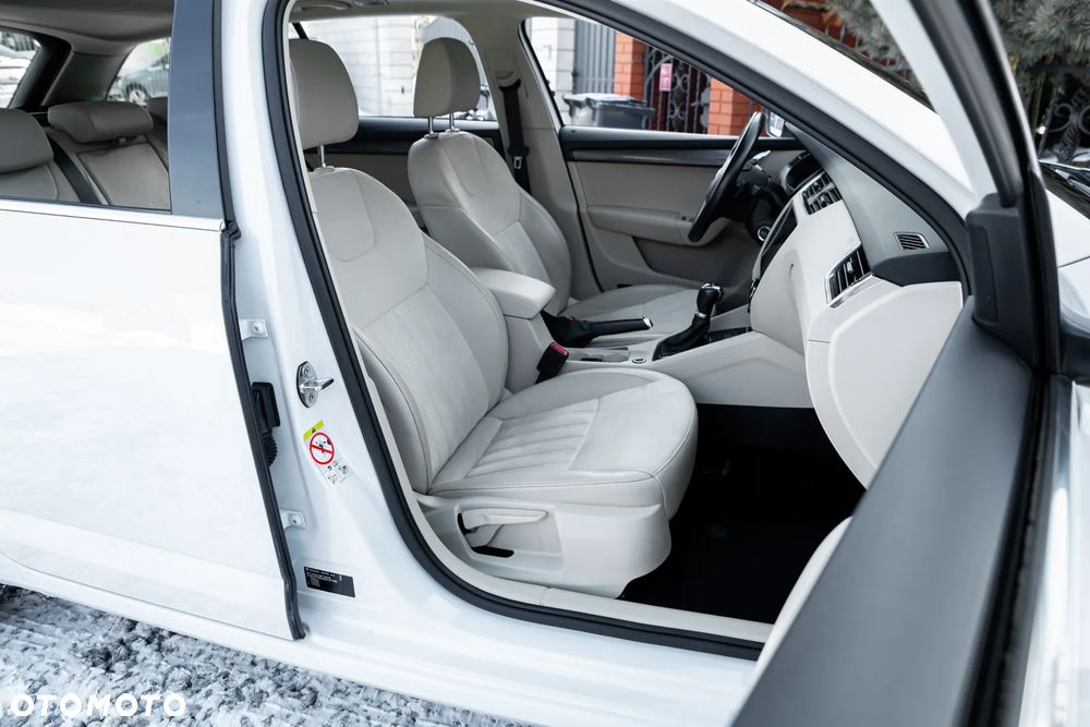 Skoda Octavia 2.0 TSI DSG 4x4 Sportline - 26
