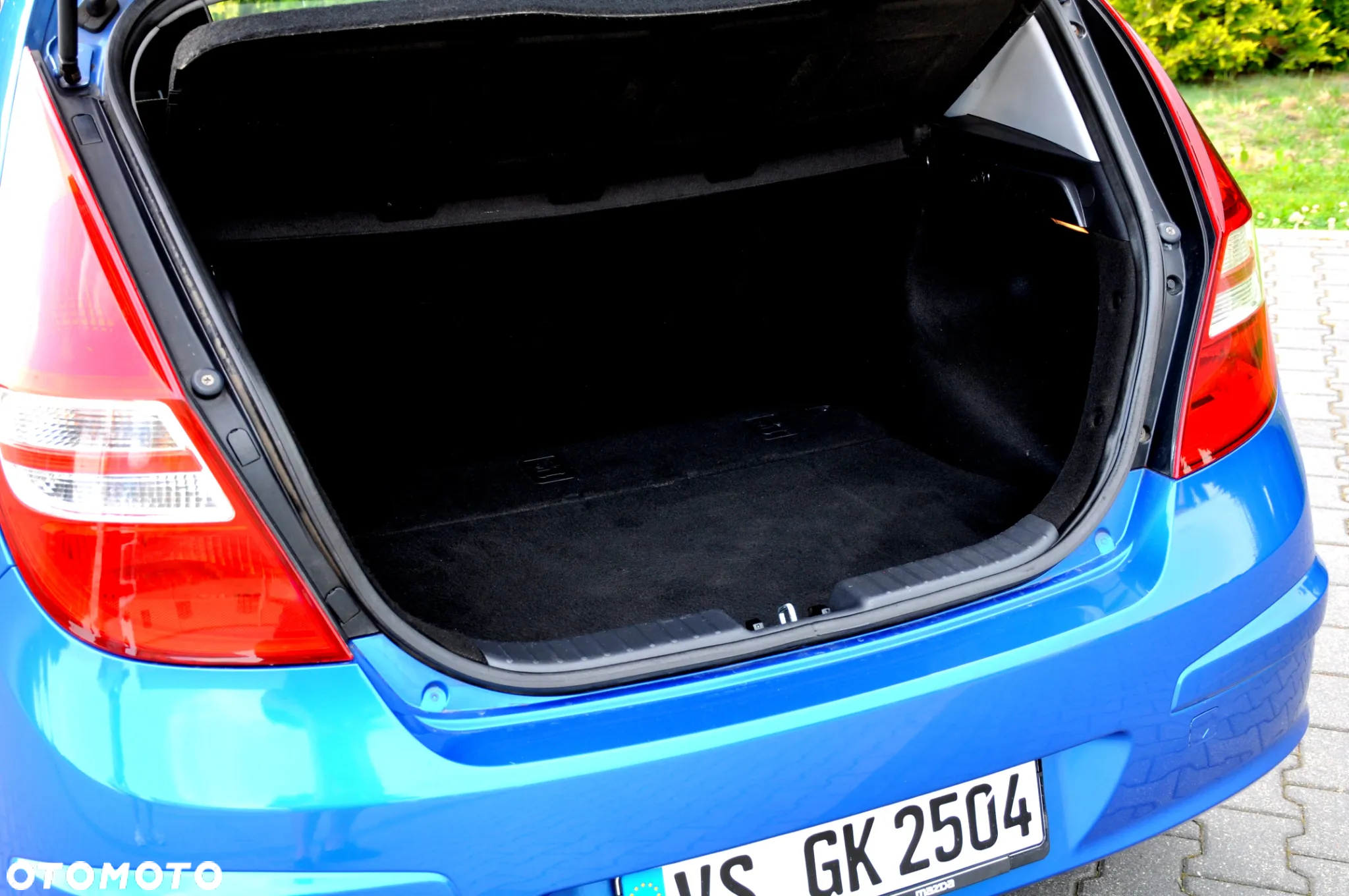 Hyundai i30 1.4 Base + - 24