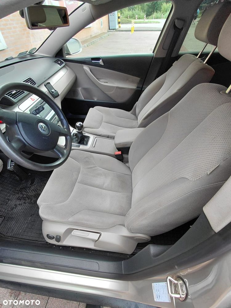 Volkswagen Passat 2.0 TDI DPF Trendline - 10