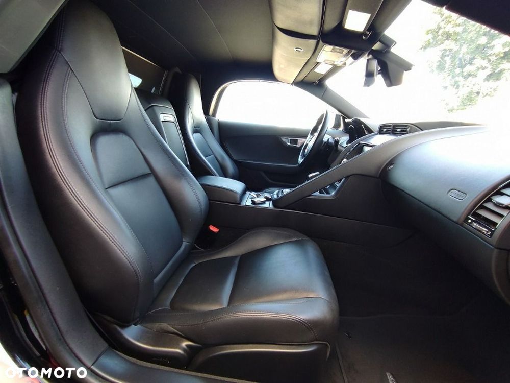 Jaguar F-Type - 23