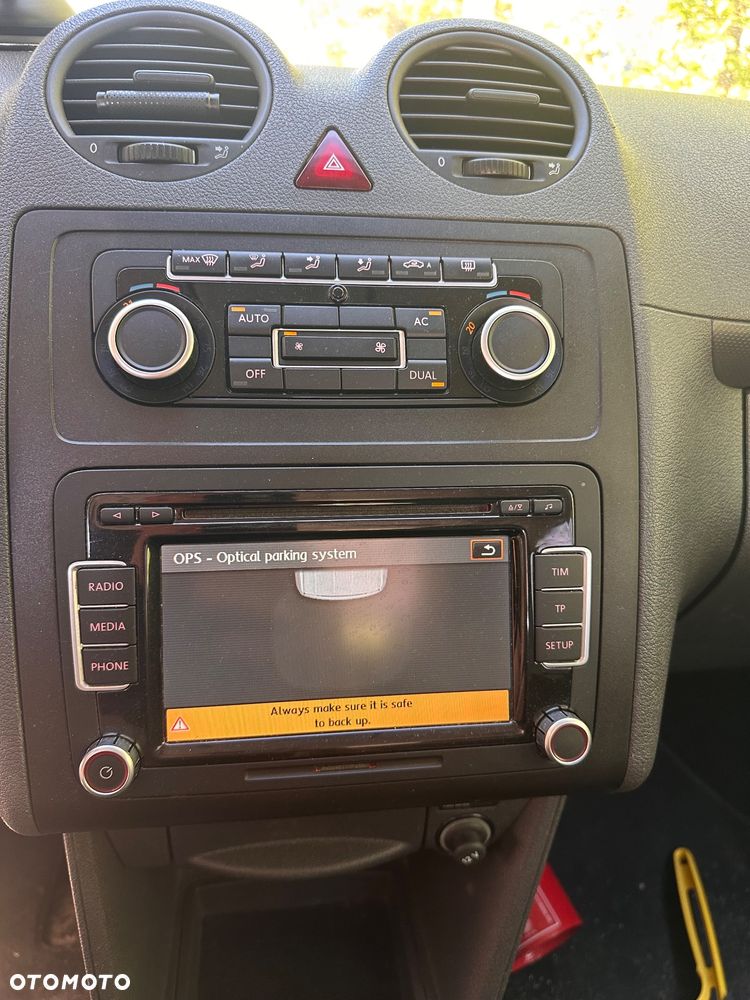 Volkswagen Caddy Maxi Highline BMT - 16