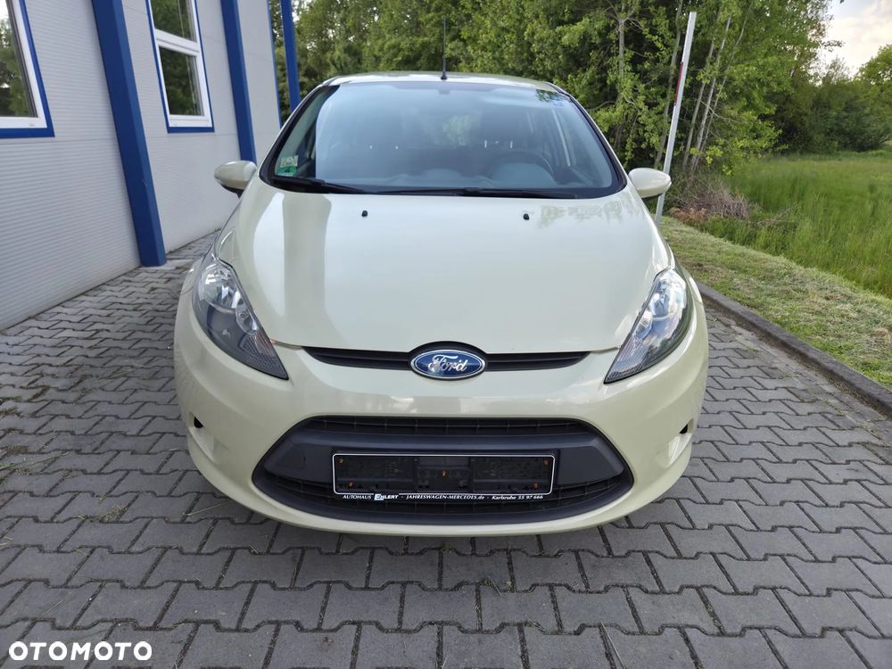 Ford Fiesta 1.25 Celebration - 8