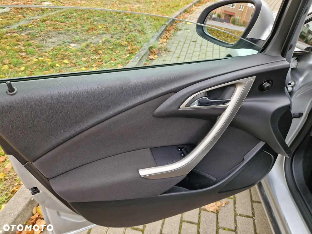 Opel Astra IV 1.3 CDTI Sport ecoFLEX - 26