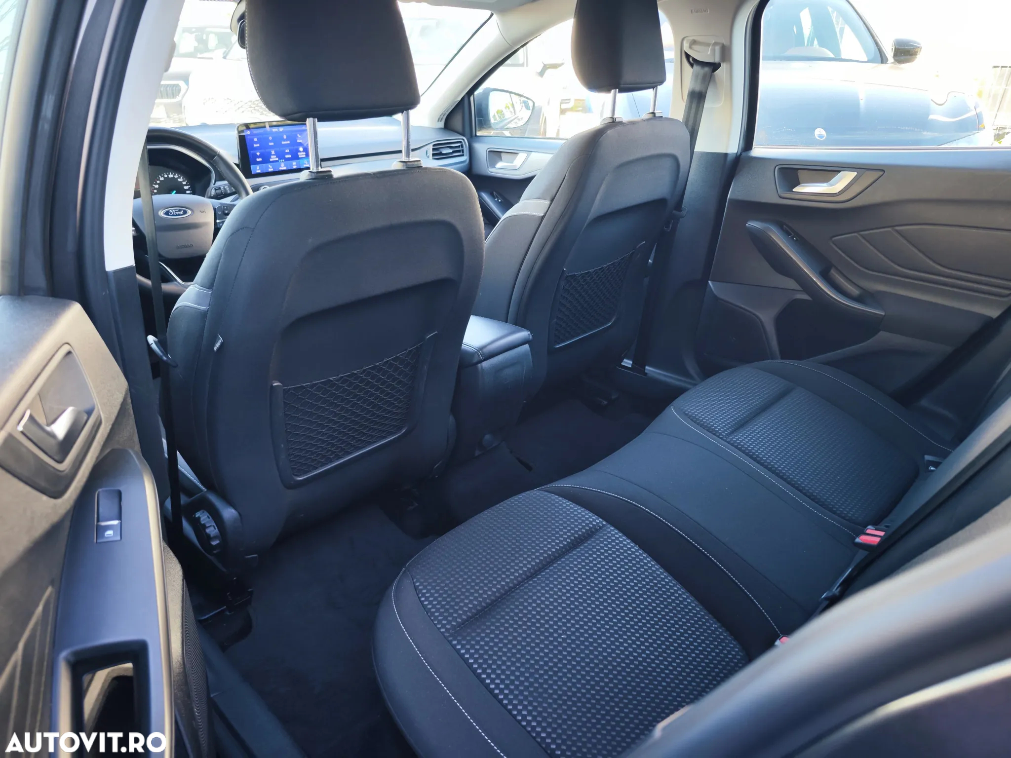Ford Focus Turnier 1.5 EcoBlue Start-Stopp-System Aut. ACTIVE - 12