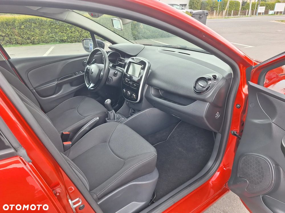 Renault Clio TCe 90 Paris - 16