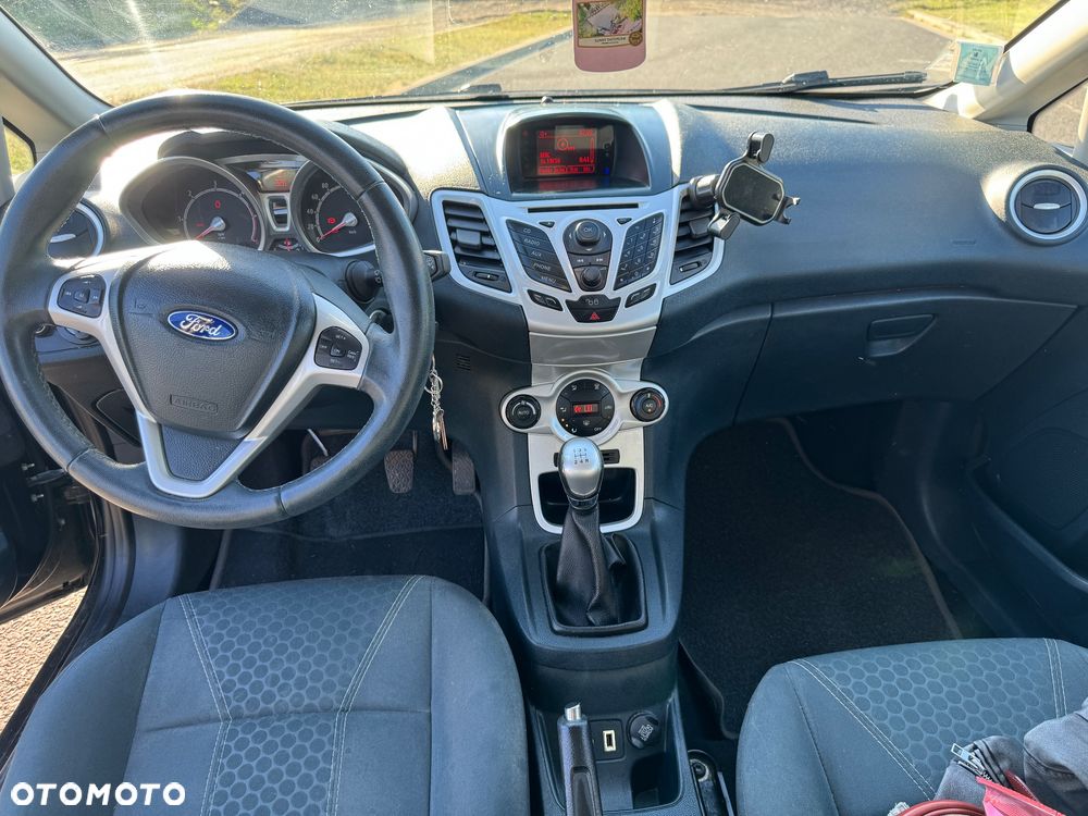 Ford Fiesta 1.6 TDCi DPF Titanium - 10