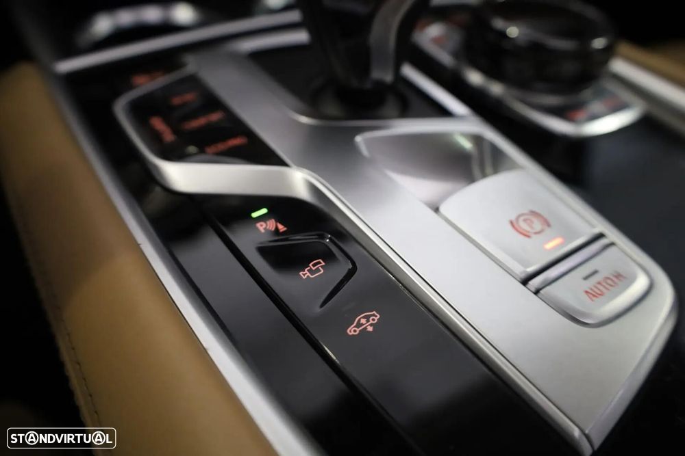 BMW 740 d xDrive Auto - 33