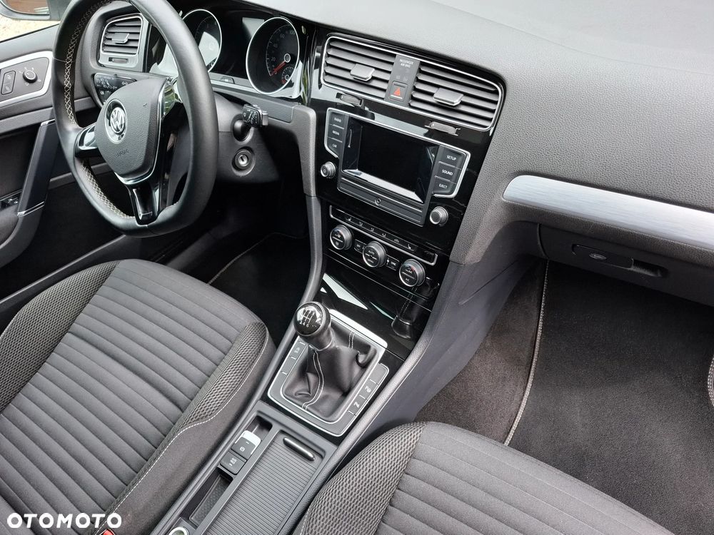Volkswagen Golf 1.2 TSI BlueMotion Technology Cup - 27