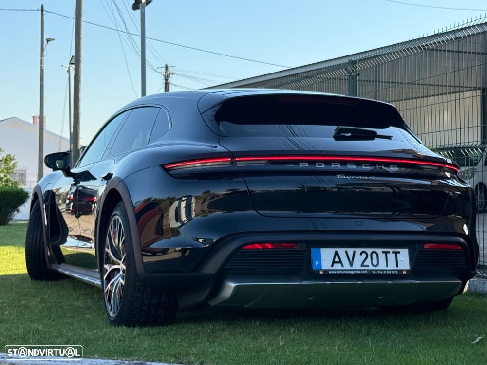 Porsche Taycan Cross Turismo - 3