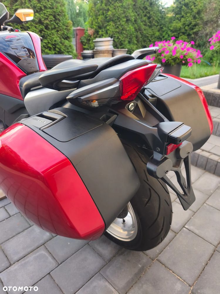 Honda VFR - 4