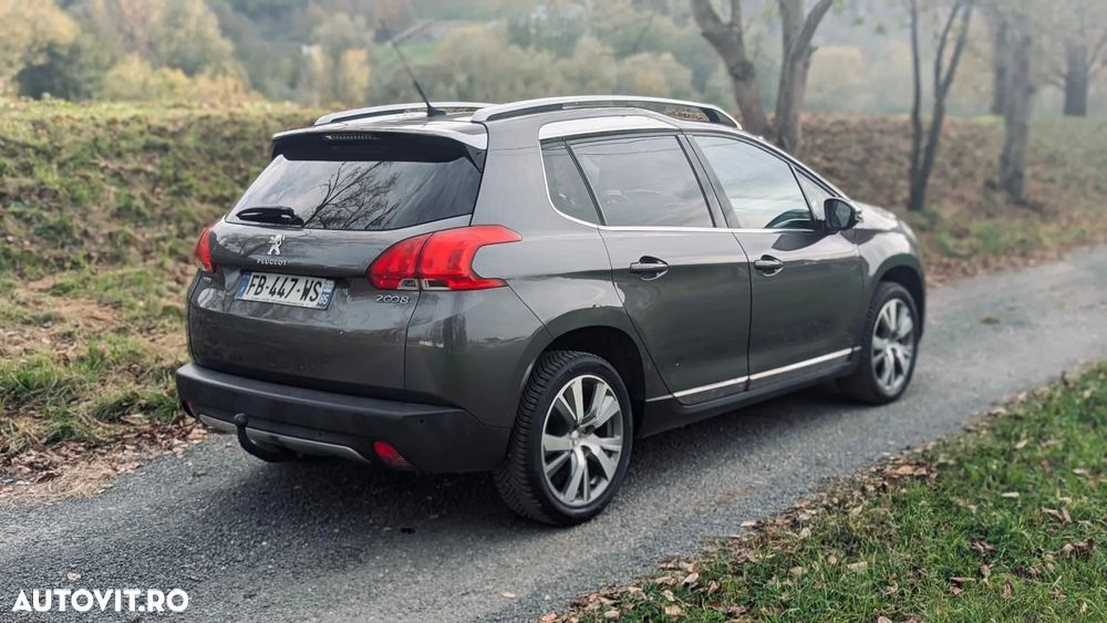Peugeot 2008 PureTech 130 Allure - 5