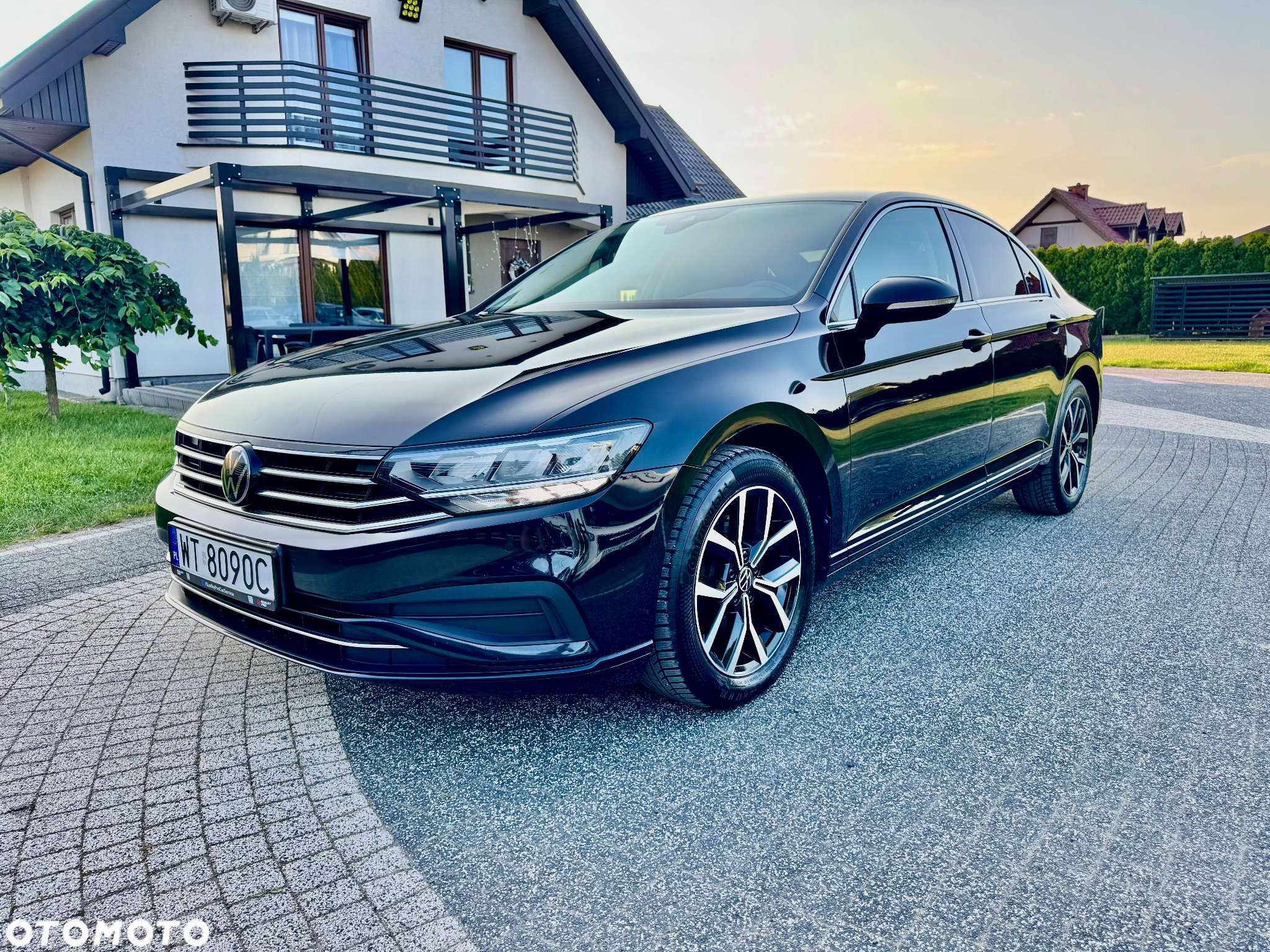 Volkswagen Passat 2.0 TDI EVO Elegance - 9