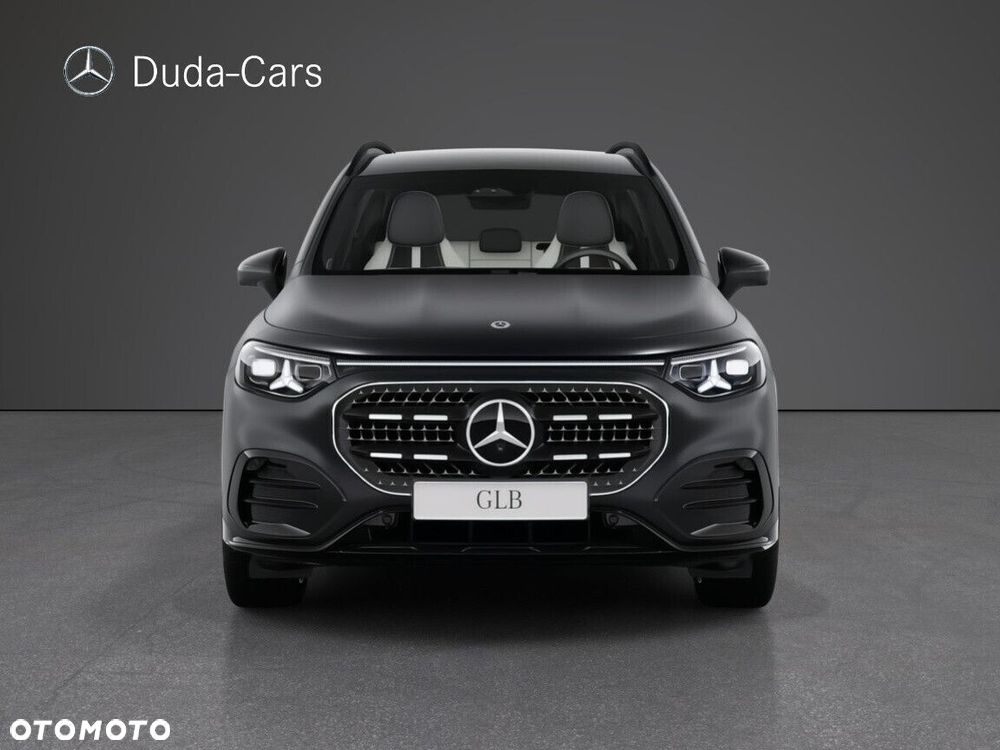 Mercedes-Benz GLB - 4