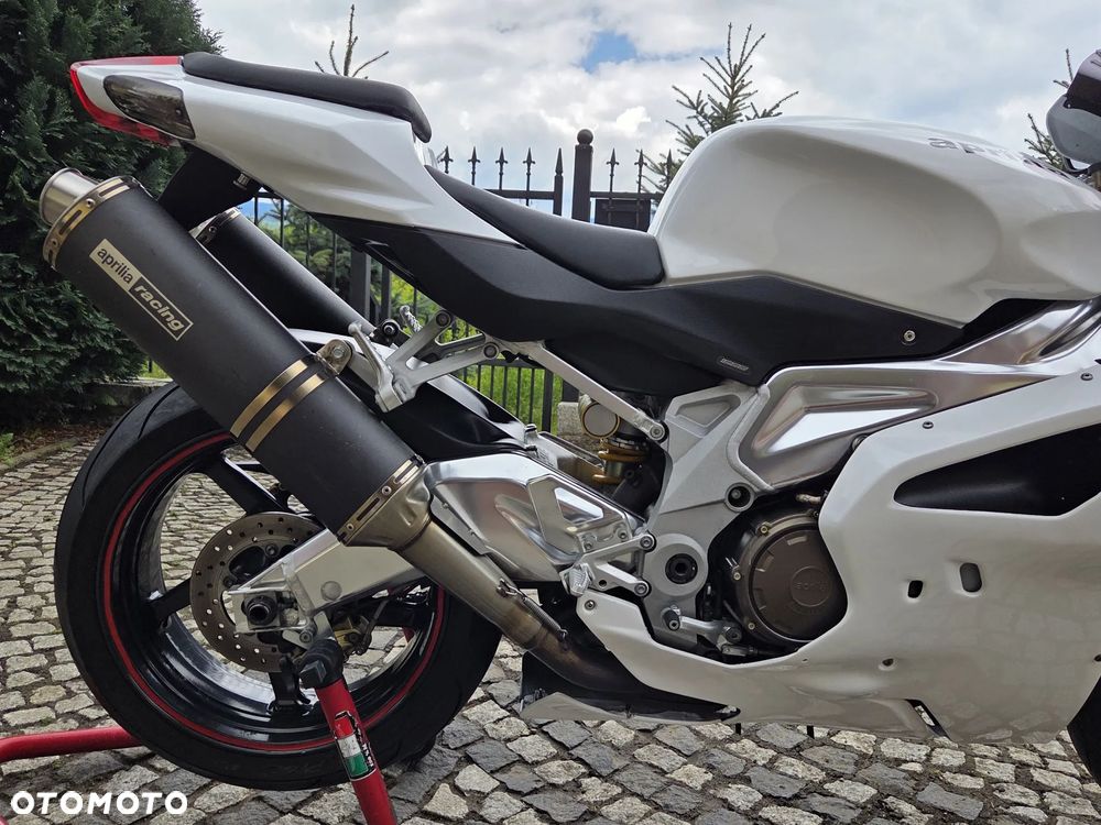 Aprilia RSV - 11