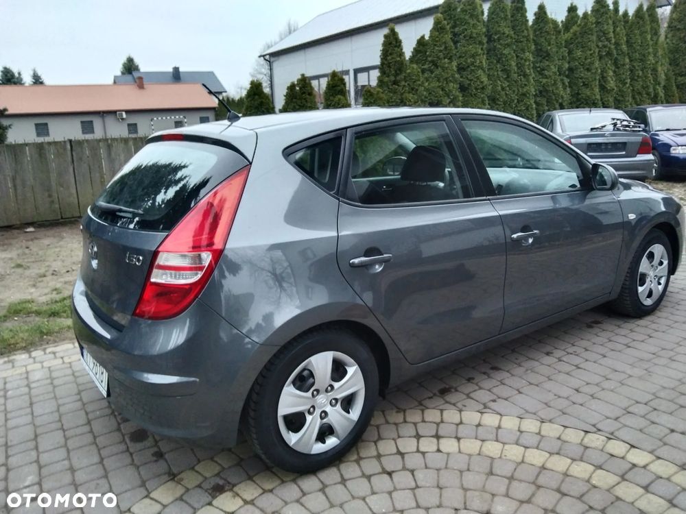 Hyundai i30 1.6 blue Comfort - 3