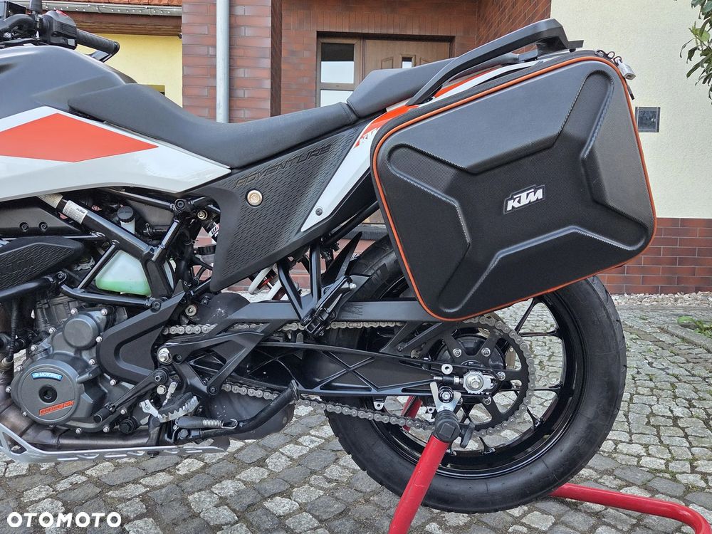 KTM Adventure - 8