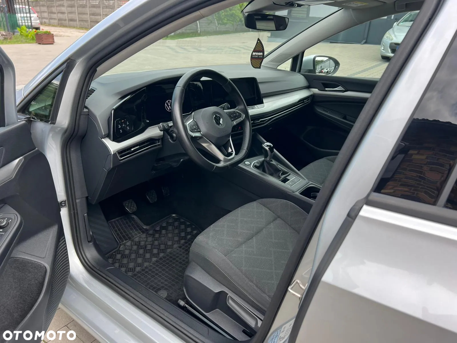 Volkswagen Golf 2.0 TDI SCR Active - 9