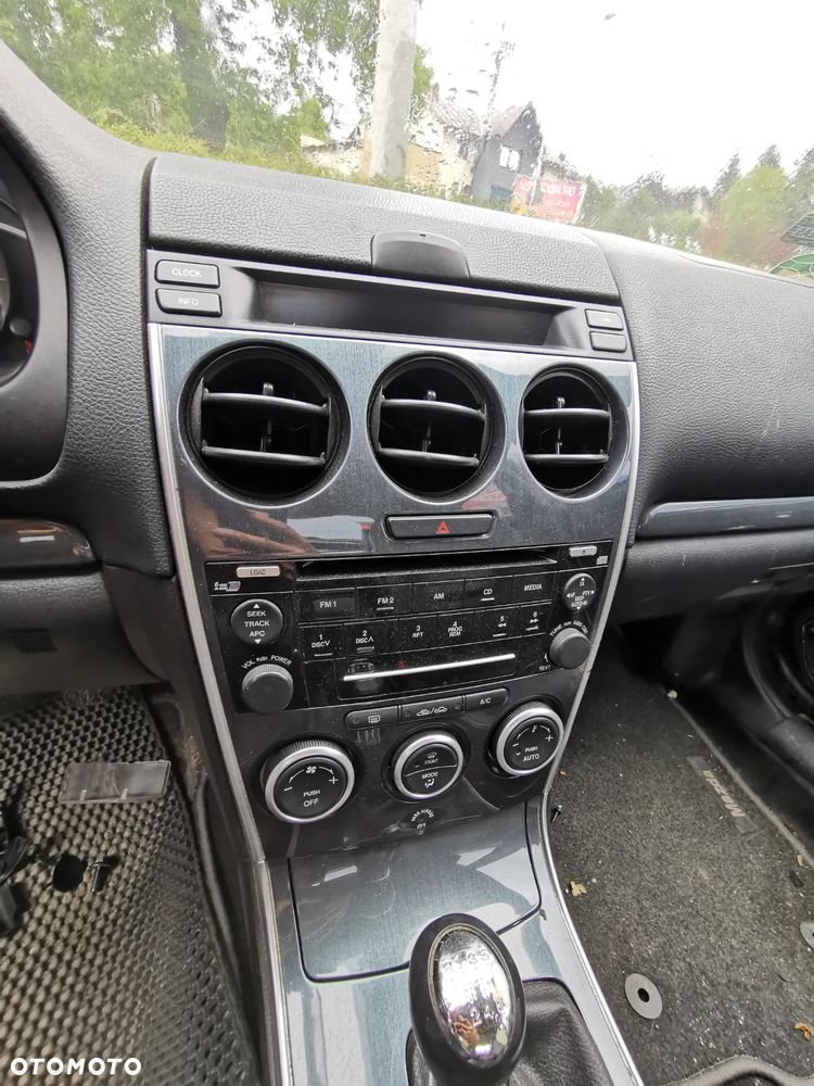 Radio z cd panel Mazda I 6 - 1
