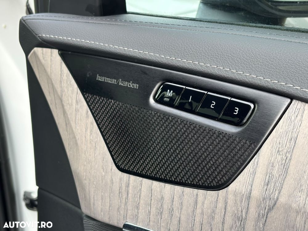 Volvo XC 90 B5 D AWD Plus Bright - 19