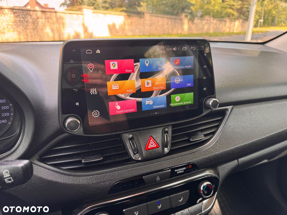 Hyundai i30 1.4 Premiere Comfort - 21