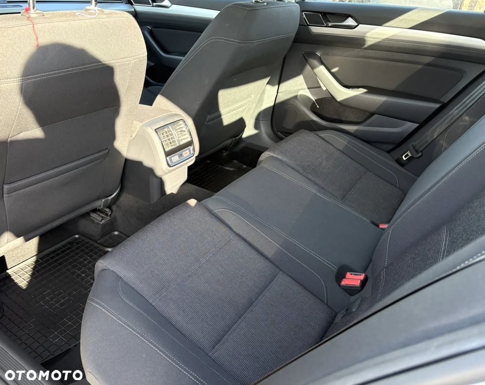 Volkswagen Passat 2.0 TDI EVO Business - 20