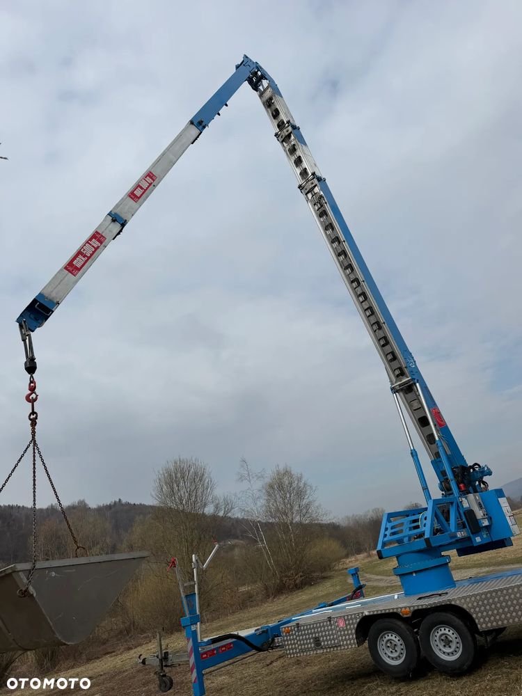 KLAAS K21/31TSR Dźwig Dekarski żuraw zwyżka podnośnik 31m. udźwig 1800kg max. Silnik Yanmar 3cyl. Kosz pojemnik. Dźwig Sterowany całkowicie zdalnie z pilota. Do 3,5 tony Transportowanie samochodem osobowym! Podwieszana oś Hydr. Własny Napęd Hydr. na 2 koła w terenie. Maszyna jak Nowa 2 tyś mtg. 2015r. Po serwisach Dekra. Sprowadzona z Norwegii. Nie różni się od nowej z salonu. Pełna Hydraulika w maszynie. Najbogatsza wersja. OKAZJA  230volt. Zero zużycia! - 20