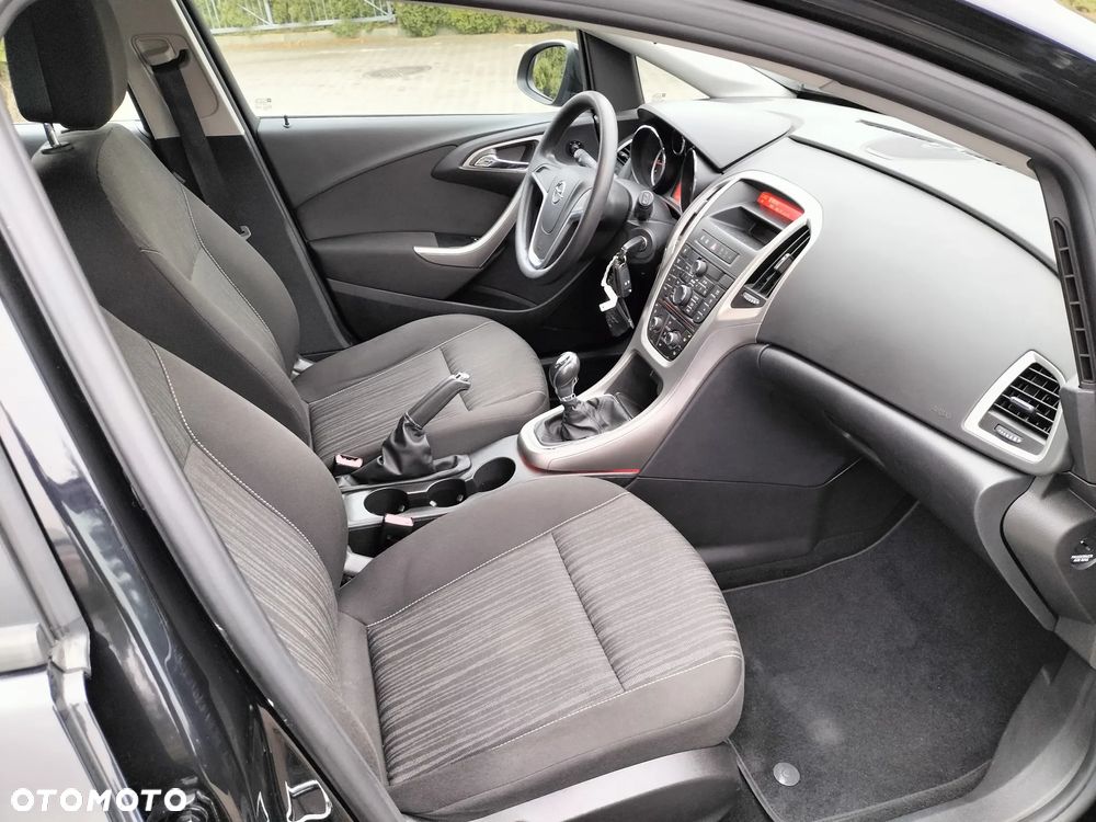 Opel Astra 1.6 Style - 11