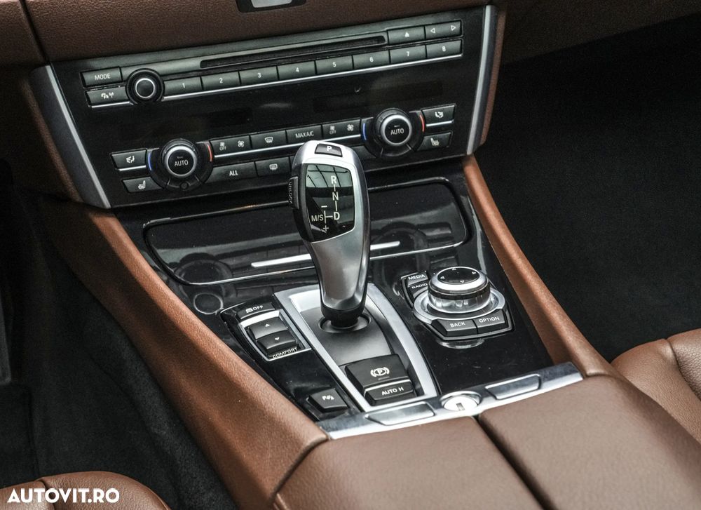 BMW Seria 5 520d xDrive - 20