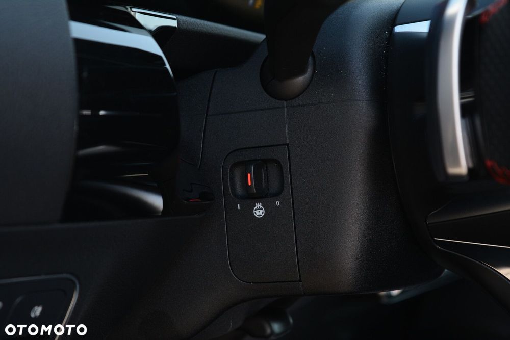 Mercedes-Benz GLA 200 d AMG Line 8G-DCT - 17