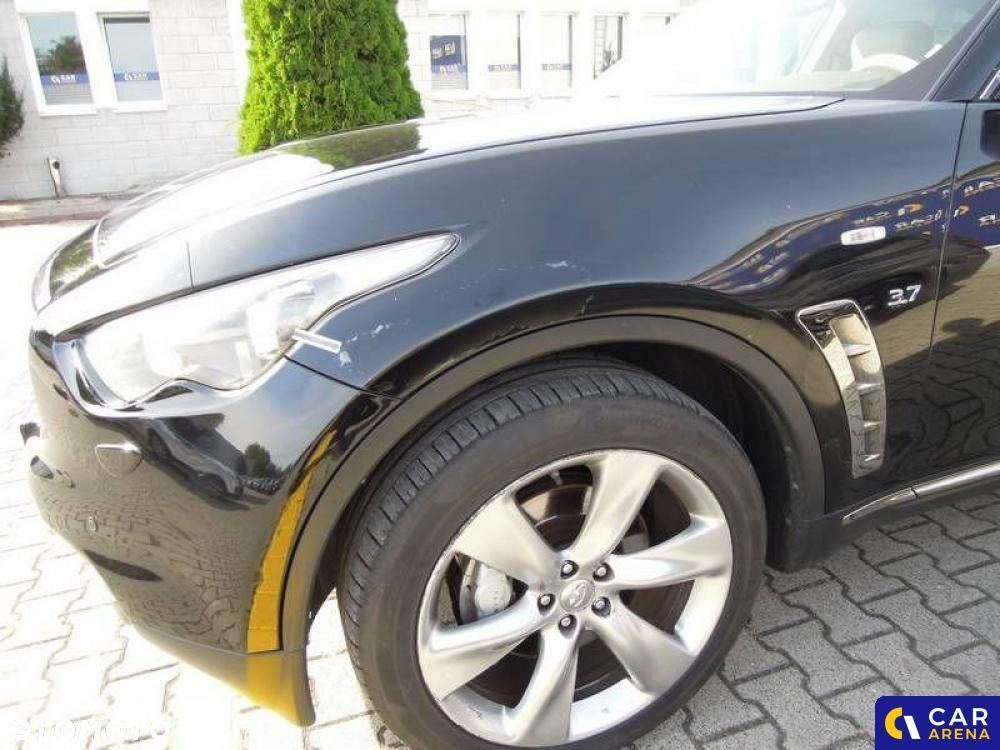Infiniti QX70 - 33