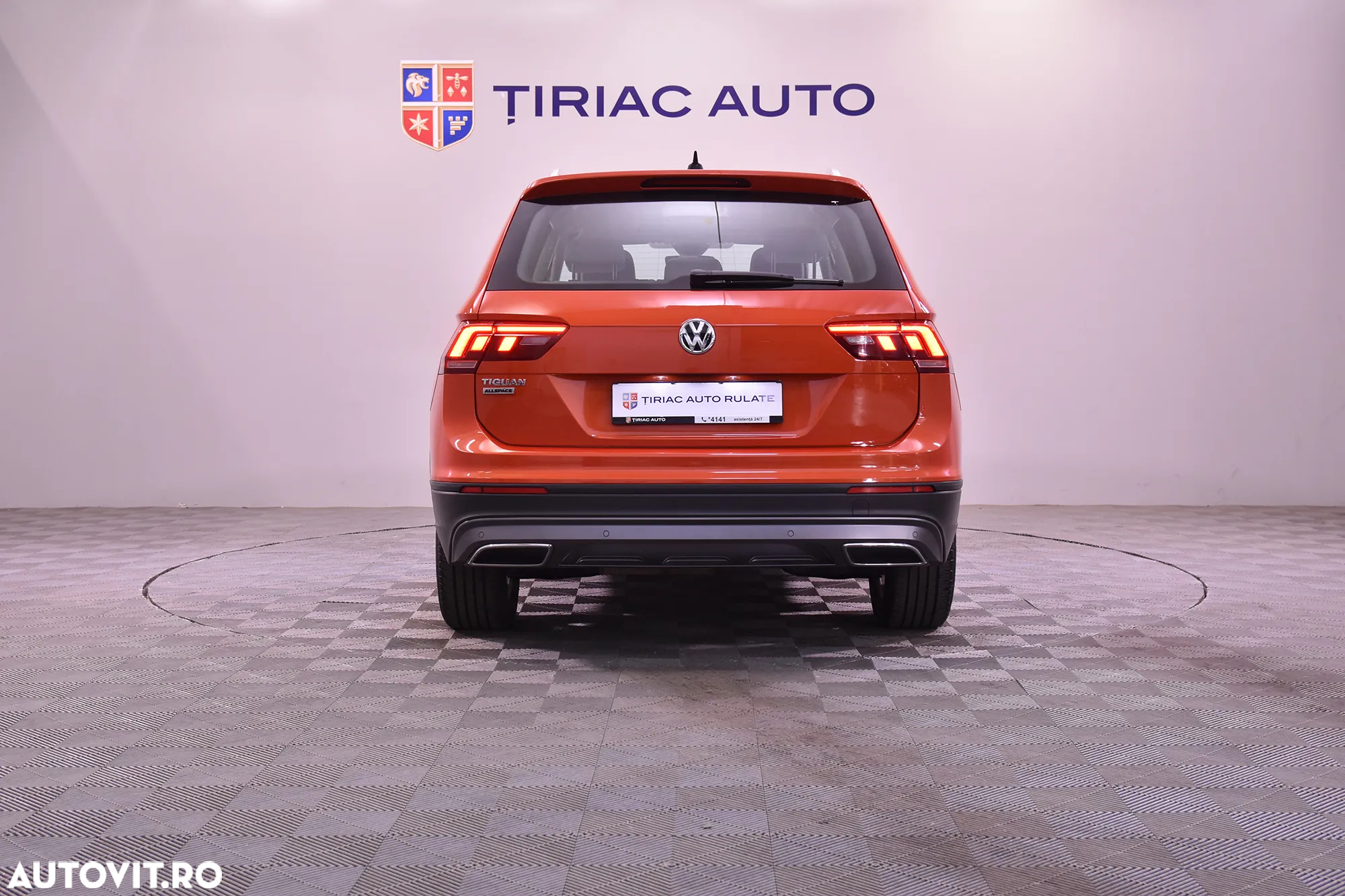 Volkswagen Tiguan Allspace 2.0 TDI DSG Life - 4