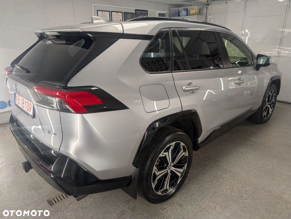 Toyota RAV4 - 5